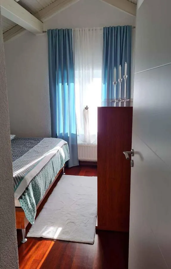 Apartment In Dramalj 42436