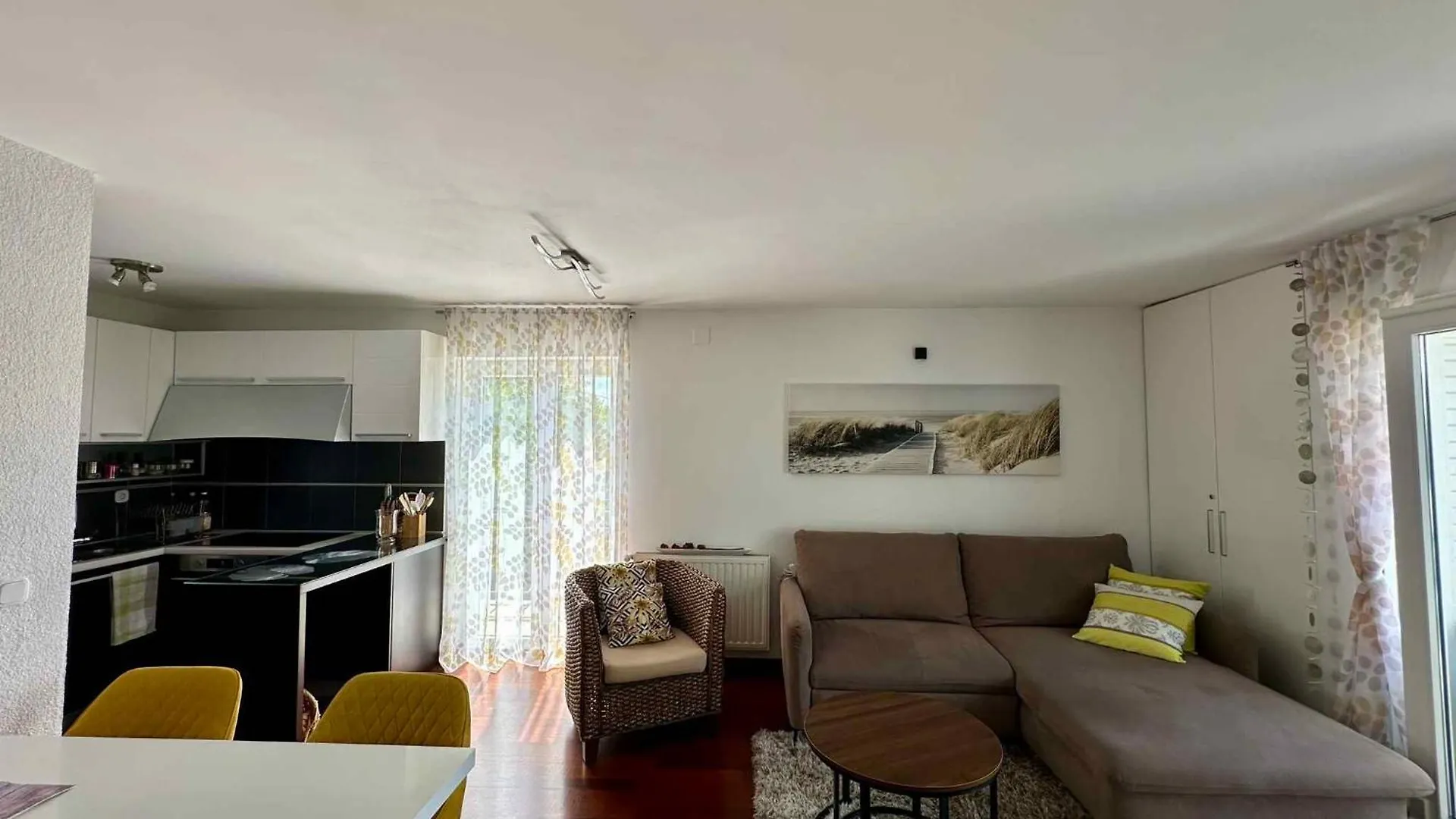 Apartment In Dramalj 42436