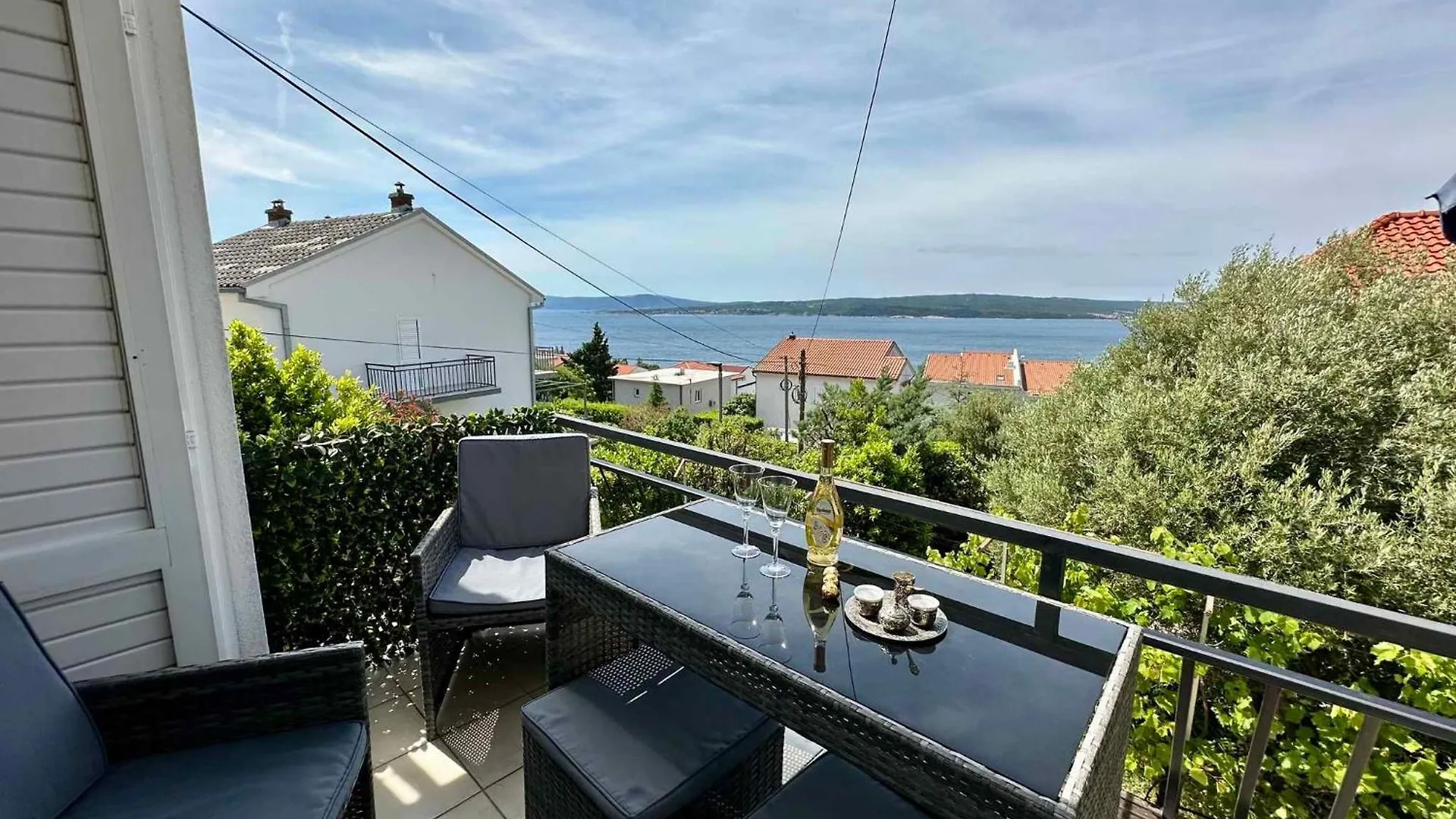 Apartment In Dramalj 42436