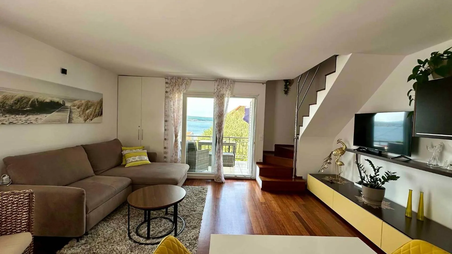Apartment In Dramalj 42436